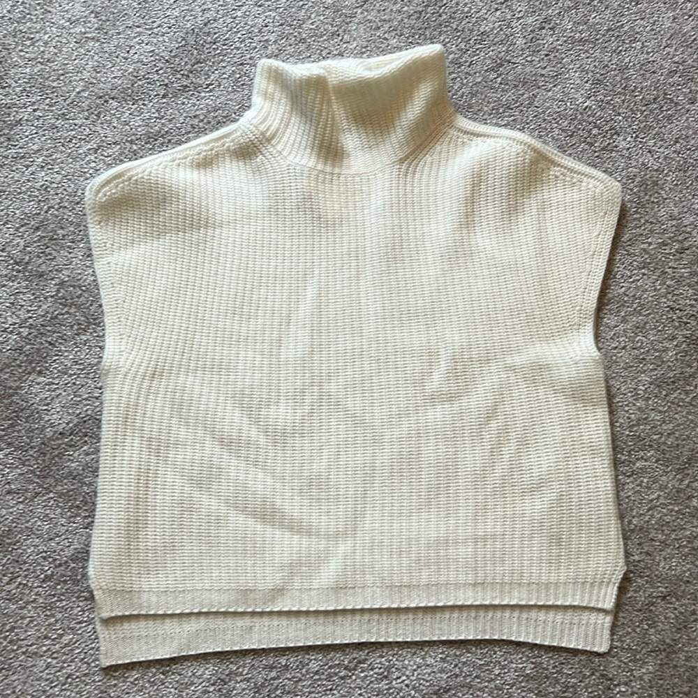 NWT Van Kukil turtleneck sweater jumper cream ivory sleeveless 100% cashmere